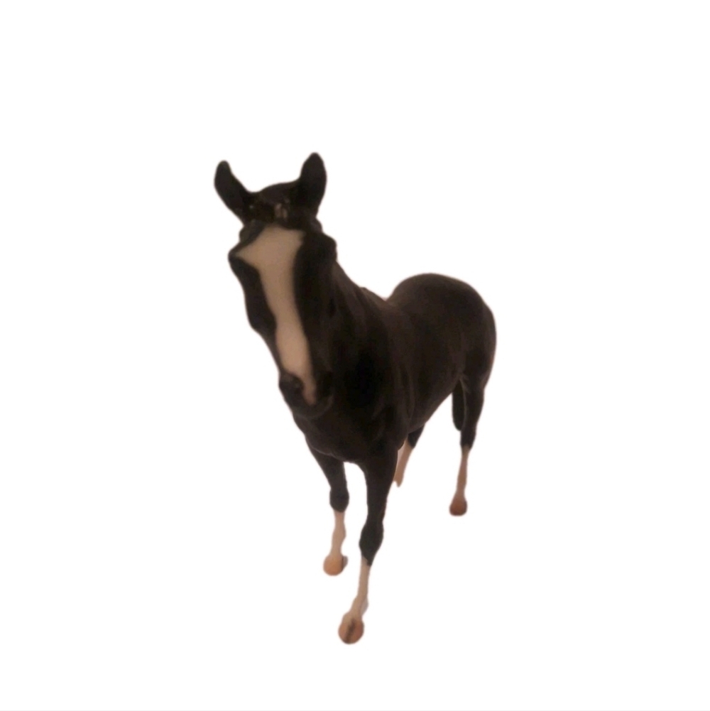 Vintage Breyer Classic Horse ©1985 Black w/ Blaze & Socks Solid Tail 8”